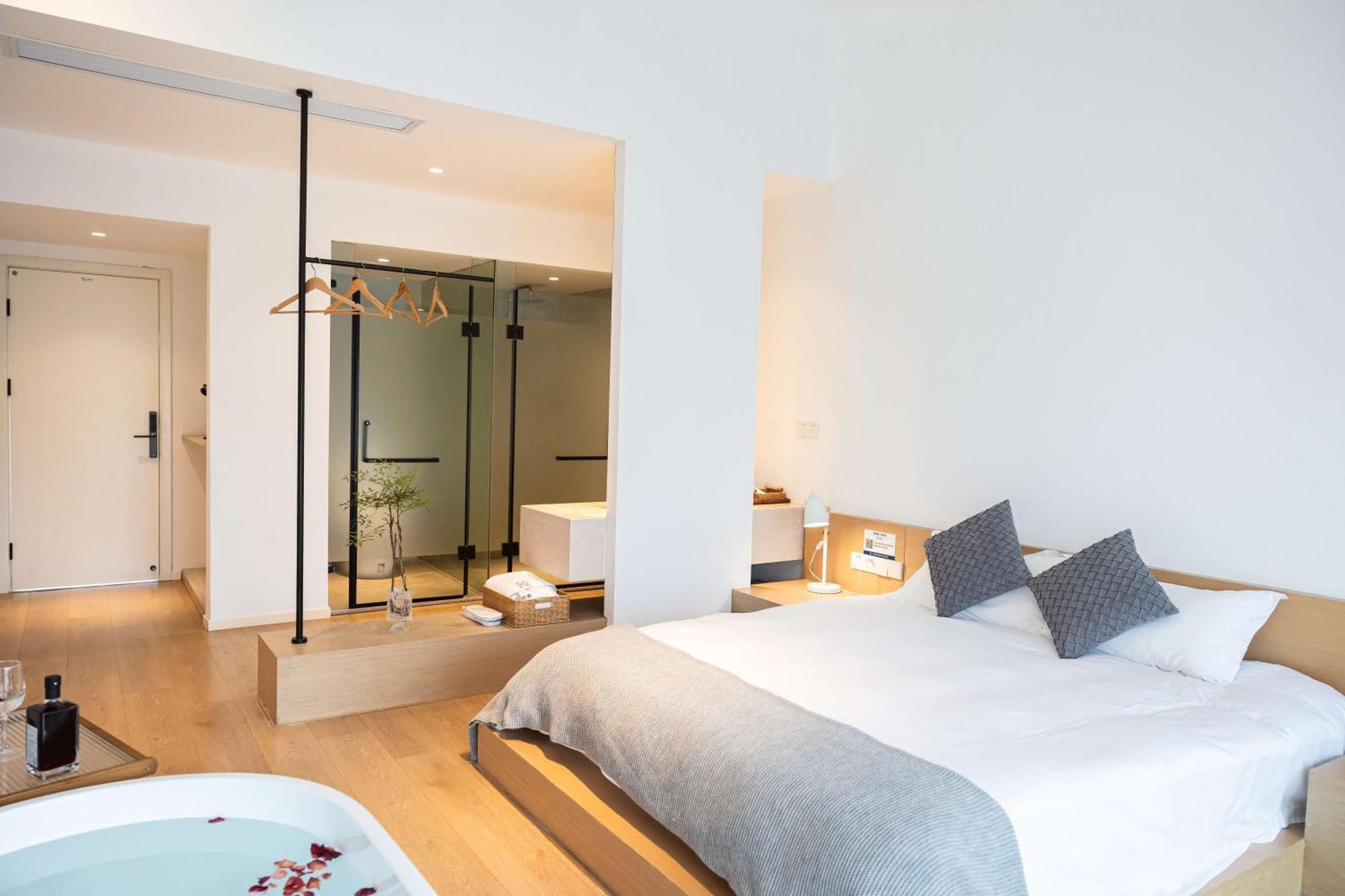 Hotel My